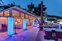 TUSAN BEACH RESORT Restaurants